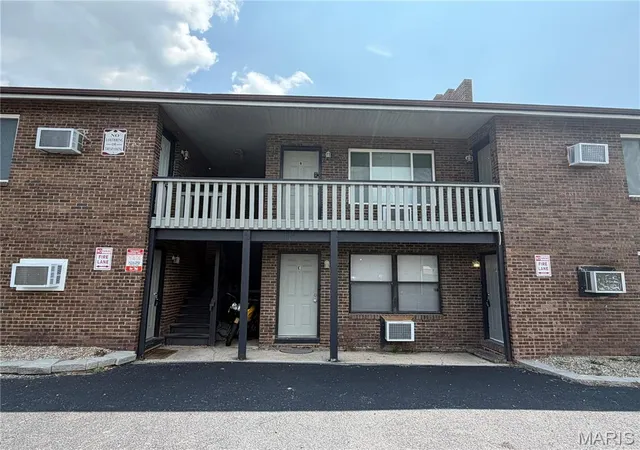 Photo 2 of Multi family home for sale at 971 Belle Valley Dr, Belleville, IL 62220 | MLS# MIS26050185 | Listing updated on 2026-08-31