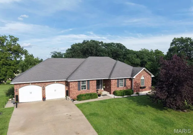 1st image of 5 Huntingdon Rd, Hannibal, MO 63401 | MLS# MIS26050203