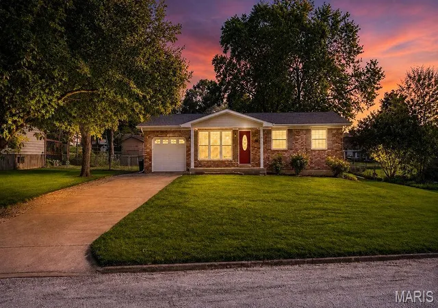 Photo 3 of Single family home for sale at 205 Pell Ave, Farmington, MO 63640 | MLS# MIS26050209 | Listing updated on 2026-09-19