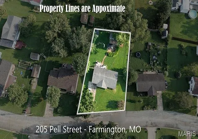 Photo 3 of Single family home for sale at 205 Pell Ave, Farmington, MO 63640 | MLS# MIS26050209 | Listing updated on 2026-09-28