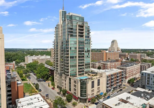 Photo 1 of Condo for sale at 4909 Laclede Ave #1205, Saint Louis, MO 63108 | MLS# MIS26050215 | Listing updated on 2026-09-16