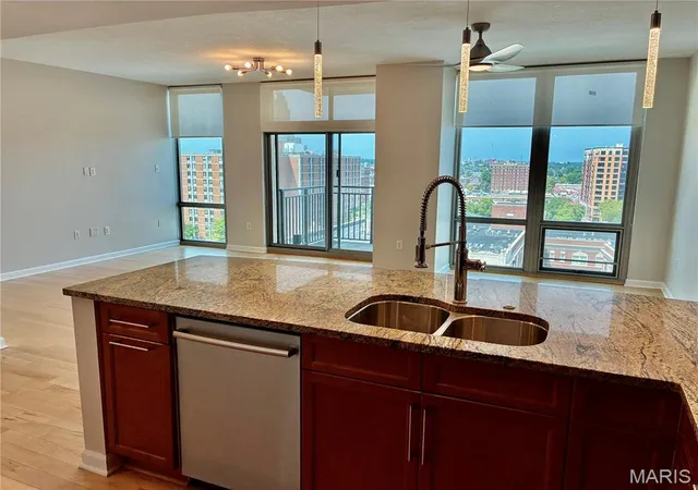 Photo 4 of Condo for sale at 4909 Laclede Ave #1205, Saint Louis, MO 63108 | MLS# MIS26050215 | Listing updated on 2026-09-16