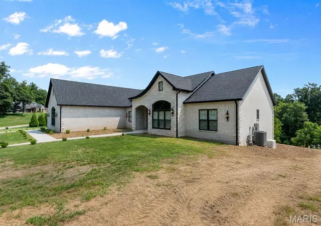 Photo 3 of Single family home for sale at 251 Trillium Ln, Cape Girardeau, MO 63701 | MLS# MIS26050217 | Listing updated on 2026-08-31