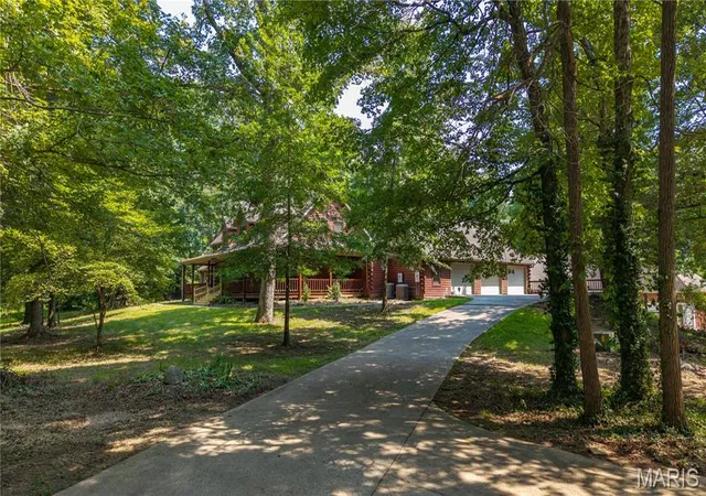 Photo 3 of Single family home for sale at 331 Pine Log Ln, Jackson, MO 63755 | MLS# MIS26050226 | Listing updated on 2026-09-14