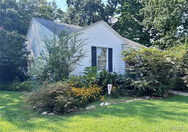 2nd image of 311 S Winchester St, Benton, MO 63736 | MLS# MIS26050233
