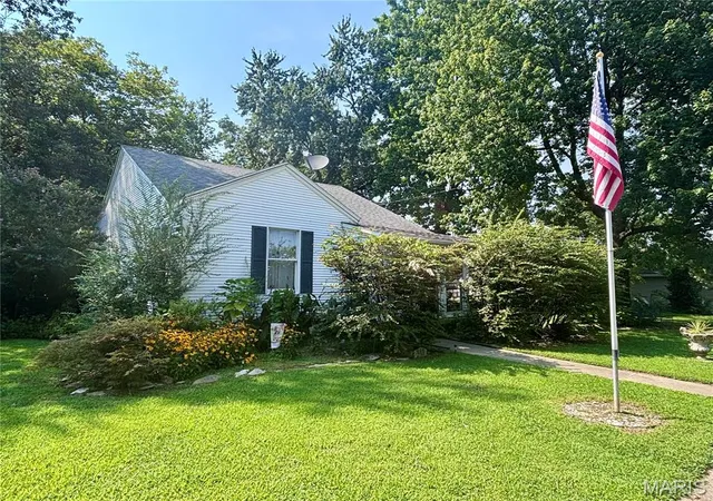 3rd image of 311 S Winchester St, Benton, MO 63736 | MLS# MIS26050233