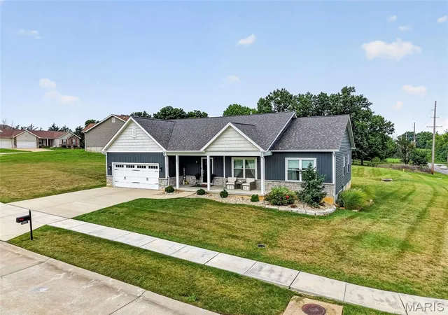 Photo 2 of Single family home for sale at 1001 Patricia Ann Dr, Wentzville, MO 63385 | MLS# MIS26050237 | Listing updated on 2026-09-08