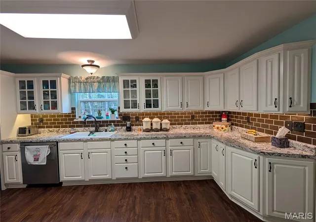5th image of 5504 Bon Ron Dr, Hillsboro, MO 63050 | MLS# MIS26050239