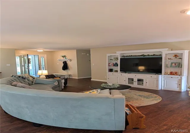Photo 4 of Single family home for sale at 5504 Bon Ron Dr, Hillsboro, MO 63050 | MLS# MIS26050239 | Listing updated on 2026-10-08