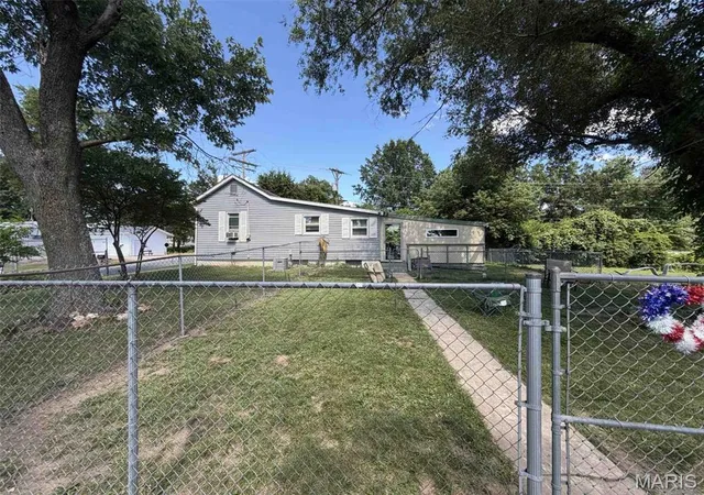 Photo 4 of Single family home for sale at 100 Mulberry St, Foristell, MO 63348 | MLS# MIS26050242 | Listing updated on 2026-08-26