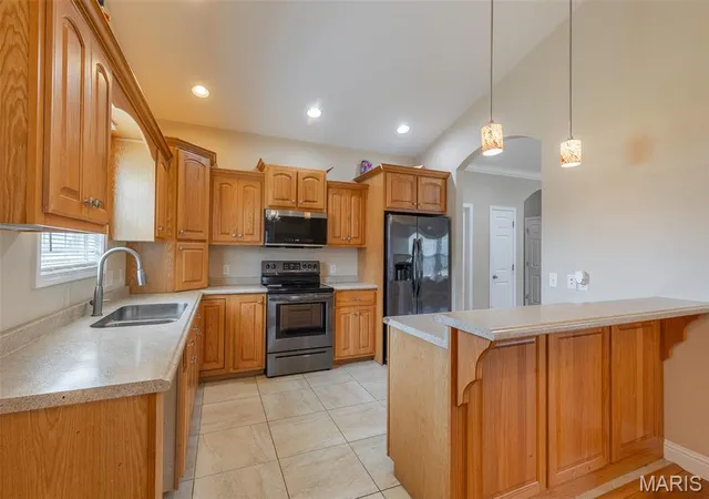Photo 4 of Single family home for sale at 2184 J Bird Ln, Poplar Bluff, MO 63901 | MLS# MIS26050245 | Listing updated on 2026-09-28