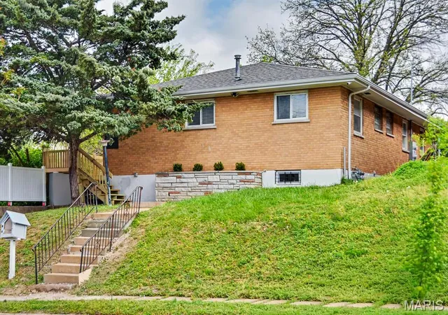 Photo 3 of Multi family home for sale at 329 Eichelberger St, Saint Louis, MO 63111 | MLS# MIS26050252 | Listing updated on 2026-08-10