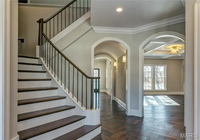 Photo 3 of Mansion for sale at 184 Brooktrail Ct, Saint Louis, MO 63141 | MLS# MIS26050255 | Listing updated on 2026-10-09
