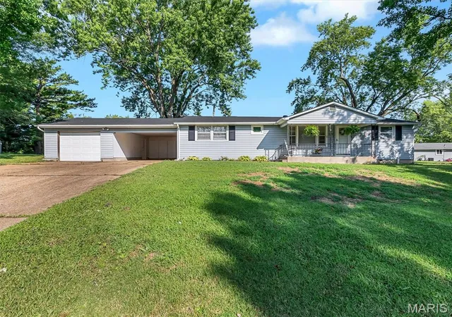 2nd image of 435 Old Springfield Rd, Bourbon, MO 65441 | MLS# MIS26050273
