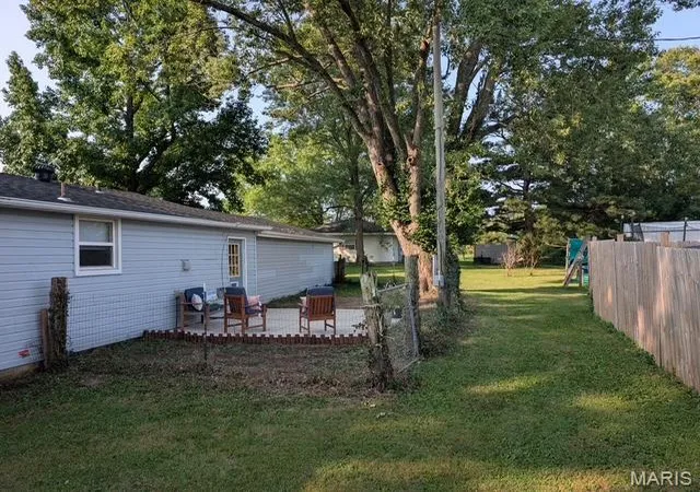 3rd image of 435 Old Springfield Rd, Bourbon, MO 65441 | MLS# MIS26050273