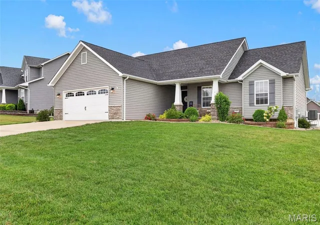 Photo 3 of Sale Pending at 475 Cass Dr Dr, Troy, MO 63379 | MLS# MIS26050281 | Listing updated on 2026-08-20