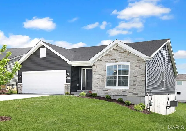 Photo 1 of Single family home for sale at 102 Windrow Dr, Wentzville, MO 63385 | MLS# MIS26050282 | Listing updated on 2026-10-02