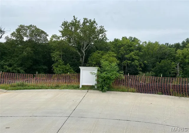 2nd image of 2041 Lily Ave, Saint Louis, MO 63122 | MLS# MIS26050284