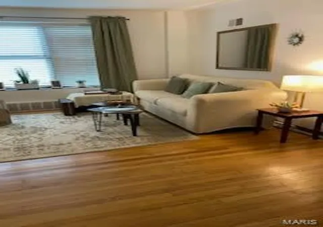 Photo 3 of Sale Pending at 5005 Jamieson Ave #1S, Saint Louis, MO 63109 | MLS# MIS26050290 | Listing updated on 2026-08-27