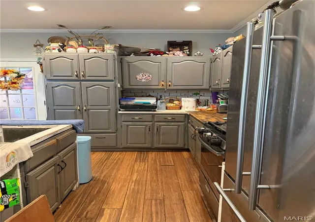 3rd image of 61 E Lorena Ave, Wood River, IL 62095 | MLS# MIS26050291
