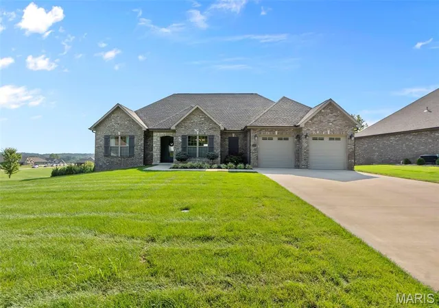 Photo 1 of Single family home for sale at 6014 Cardrona Dr, Cape Girardeau, MO 63701 | MLS# MIS26050296 | Listing updated on 2026-09-14