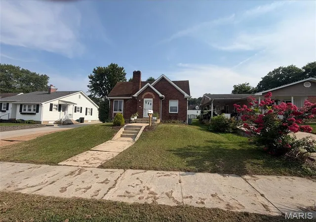 Photo 3 of Single family home for sale at 422 Stark Blvd, Hermann, MO 65041 | MLS# MIS26050311 | Listing updated on 2026-08-07
