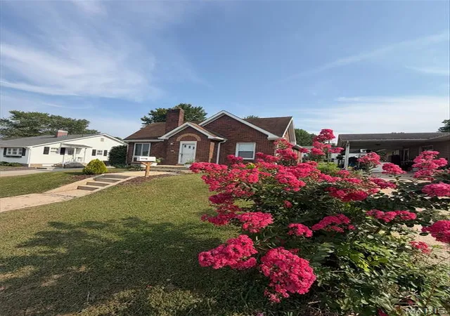 Photo 3 of Single family home for sale at 422 Stark Blvd, Hermann, MO 65041 | MLS# MIS26050311 | Listing updated on 2026-08-07
