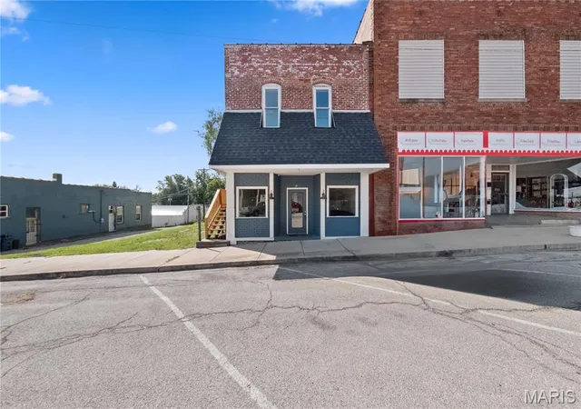 1st image of 318 Broadway St, Elsberry, MO 63343 | MLS# MIS26050314