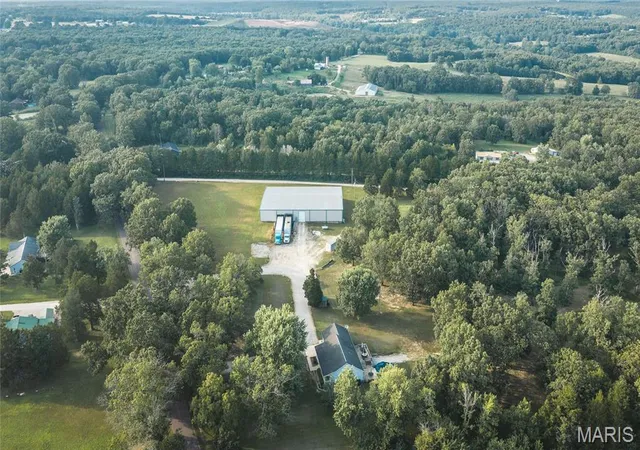 4th image of 515 Oak Hill Rd, Cuba, MO 65453 | MLS# MIS26050319
