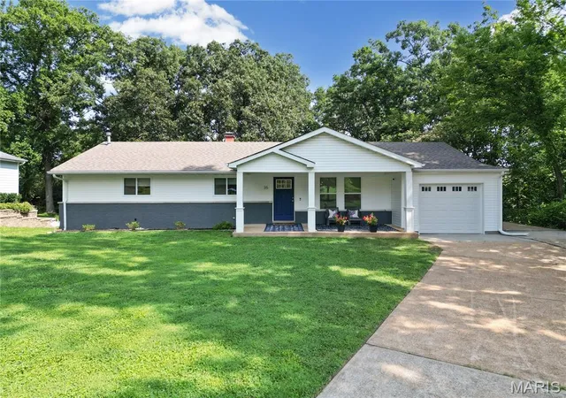 Photo 1 of Single family home for sale at 35 Branford Dr, Saint Louis, MO 63132 | MLS# MIS26050323 | Listing updated on 2026-08-27