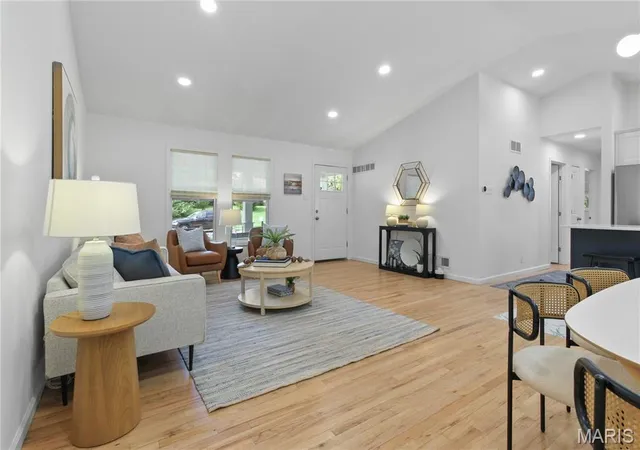 Photo 3 of Single family home for sale at 35 Branford Dr, Saint Louis, MO 63132 | MLS# MIS26050323 | Listing updated on 2026-08-27