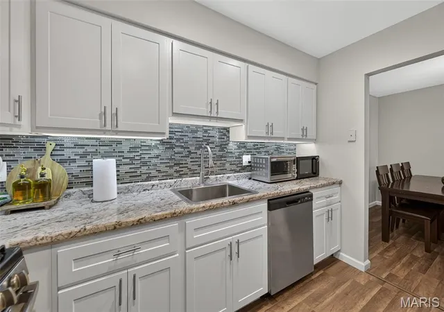 Photo 3 of Condo for sale at 106 Shadalane Walk #F, Ballwin, MO 63011 | MLS# MIS26050324 | Listing updated on 2026-08-16