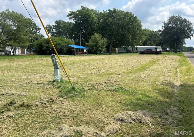 Photo 3 of Land for sale at Tbd S Illinois Ave, Litchfield, IL 62056 | MLS# MIS26050329 | Listing updated on 2026-08-05