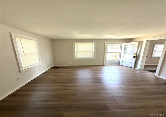 Photo 3 of Single family home for sale at 60 Connolly Dr, Saint Louis, MO 63135 | MLS# MIS26050334 | Listing updated on 2026-10-08