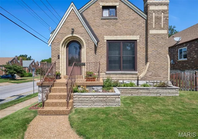 Photo 1 of Sale Pending at 5757 Mardel Ave, St Louis, MO 63109 | MLS# MIS26050343 | Listing updated on 2026-08-31