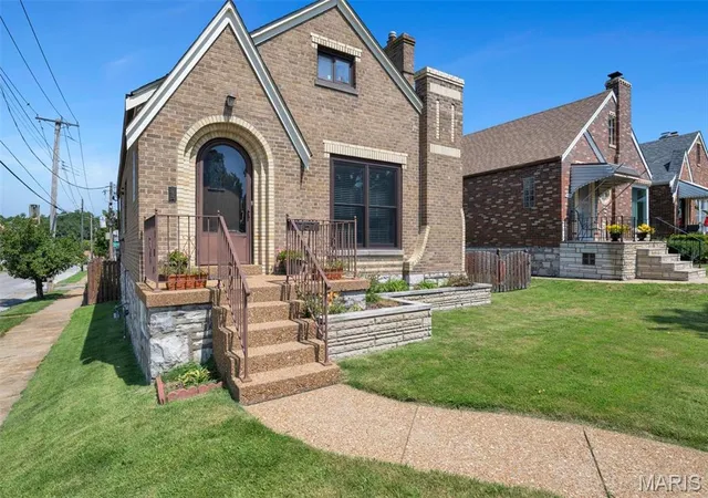 Photo 2 of Sale Pending at 5757 Mardel Ave, St Louis, MO 63109 | MLS# MIS26050343 | Listing updated on 2026-08-31