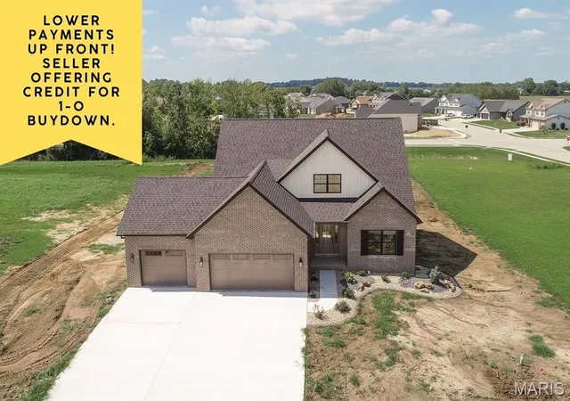 Single family home for sale at 3706 Thicket Dr, Belleville, IL 62221 | MLS# MIS26050347
