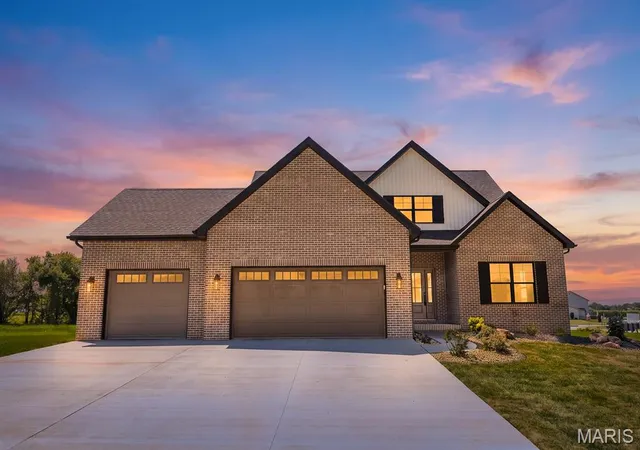 Photo 1 of Single family home for sale at 3706 Thicket Dr, Belleville, IL 62221 | MLS# MIS26050347 | Listing updated on 2026-10-29
