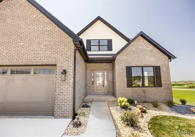 Photo 3 of Single family home for sale at 3706 Thicket Dr, Belleville, IL 62221 | MLS# MIS26050347 | Listing updated on 2026-10-06