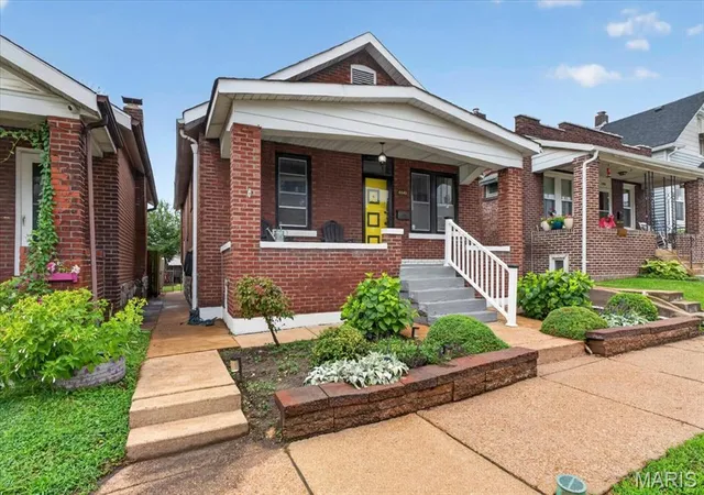 2nd image of 4448 Wallace St, Saint Louis, MO 63116 | MLS# MIS26050350