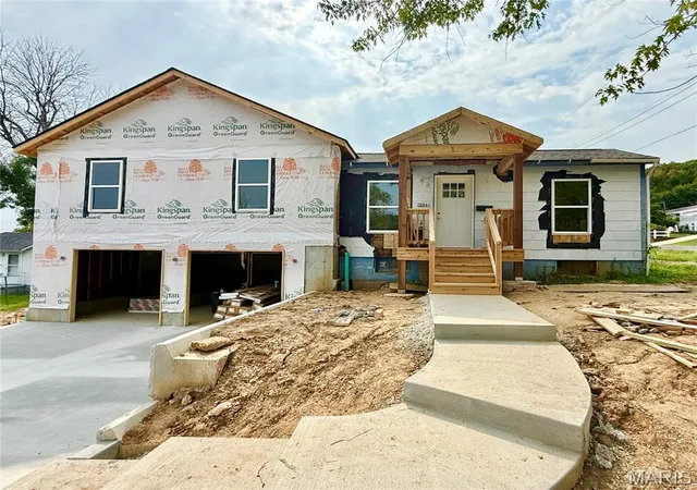 1st image of 321 N 5th St, Pacific, MO 63069 | MLS# MIS26050361