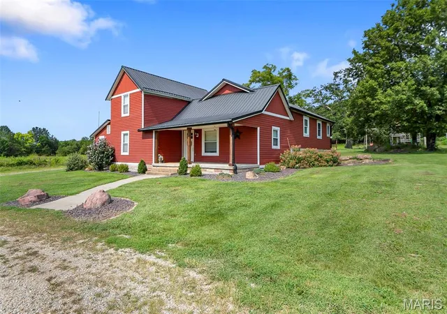 Photo 1 of Sale Pending at 604 Old Irondale Rd, Bismarck, MO 63624 | MLS# MIS26050364 | Listing updated on 2026-09-04