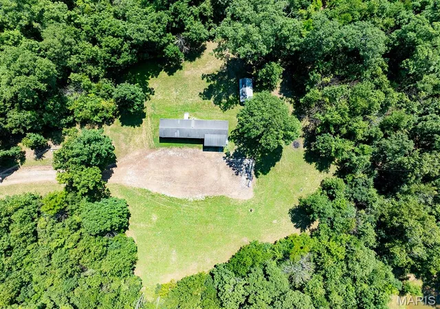Photo 5 of Sale Pending at 38692 Monroe Road 573, Stoutsville, MO 65283 | MLS# MIS26050371 | Listing updated on 2026-08-25