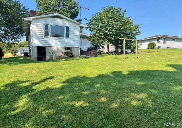 7th image of 322 Jackson Ave, Festus, MO 63028 | MLS# MIS26050373
