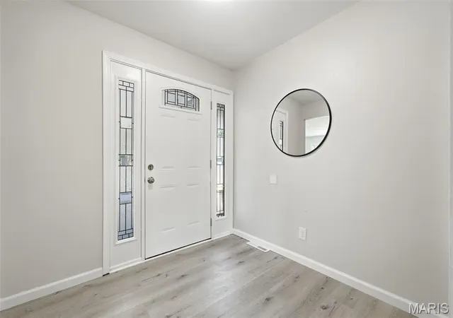 Photo 4 of Single family home for sale at 4980 Lockwig Trl, Florissant, MO 63033 | MLS# MIS26050377 | Listing updated on 2026-10-06