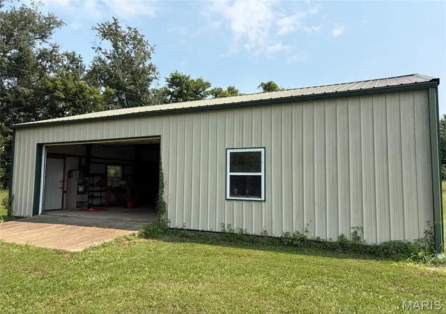 Photo 3 of Single family home for sale at 8560 Saffell Rd, Bonne Terre, MO 63628 | MLS# MIS26050388 | Listing updated on 2026-09-25