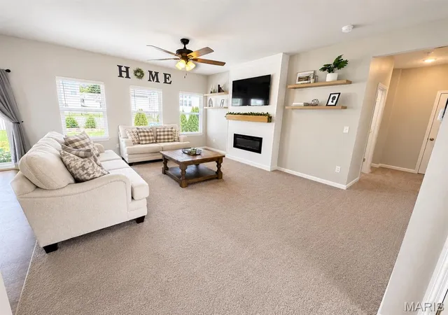 Photo 3 of Single family home for sale at 625 Lubbuck Ct, Moscow Mills, MO 63362 | MLS# MIS26050412 | Listing updated on 2026-09-30