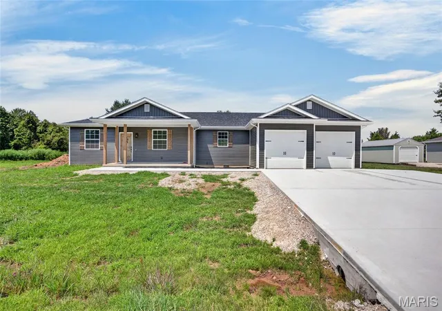 3rd image of 22835 Patton Ln, Lebanon, MO 65536 | MLS# MIS26050414