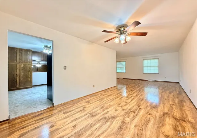 Photo 3 of Single family home for sale at 309 Bill Lou Dr, Collinsville, IL 62234 | MLS# MIS26050424 | Listing updated on 2026-08-24