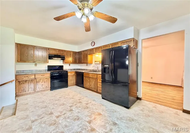 Photo 4 of Single family home for sale at 309 Bill Lou Dr, Collinsville, IL 62234 | MLS# MIS26050424 | Listing updated on 2026-08-24